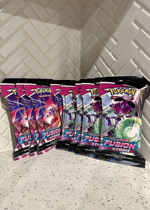 Pokemon TCG: Sword & Shield ~ Fusion Strike Sleeved Booster Pack